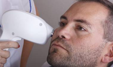 Çil Lekeleri Nasıl Hafifletilir? Doğal Çözümler ve Tedavi Seçenekleri Nelerdir?